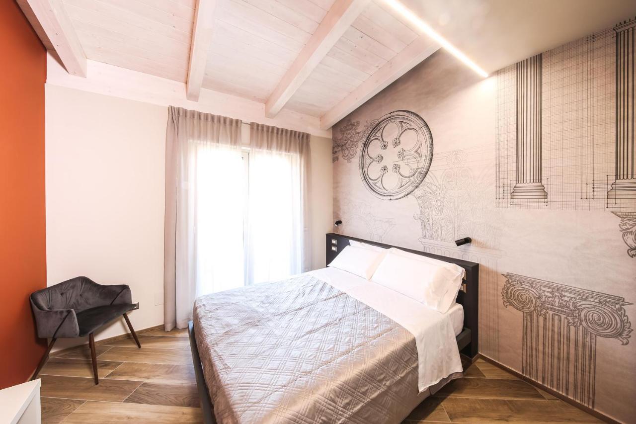 Vicolo Malavolta 7 Rooms And Suites Pedaso Luaran gambar