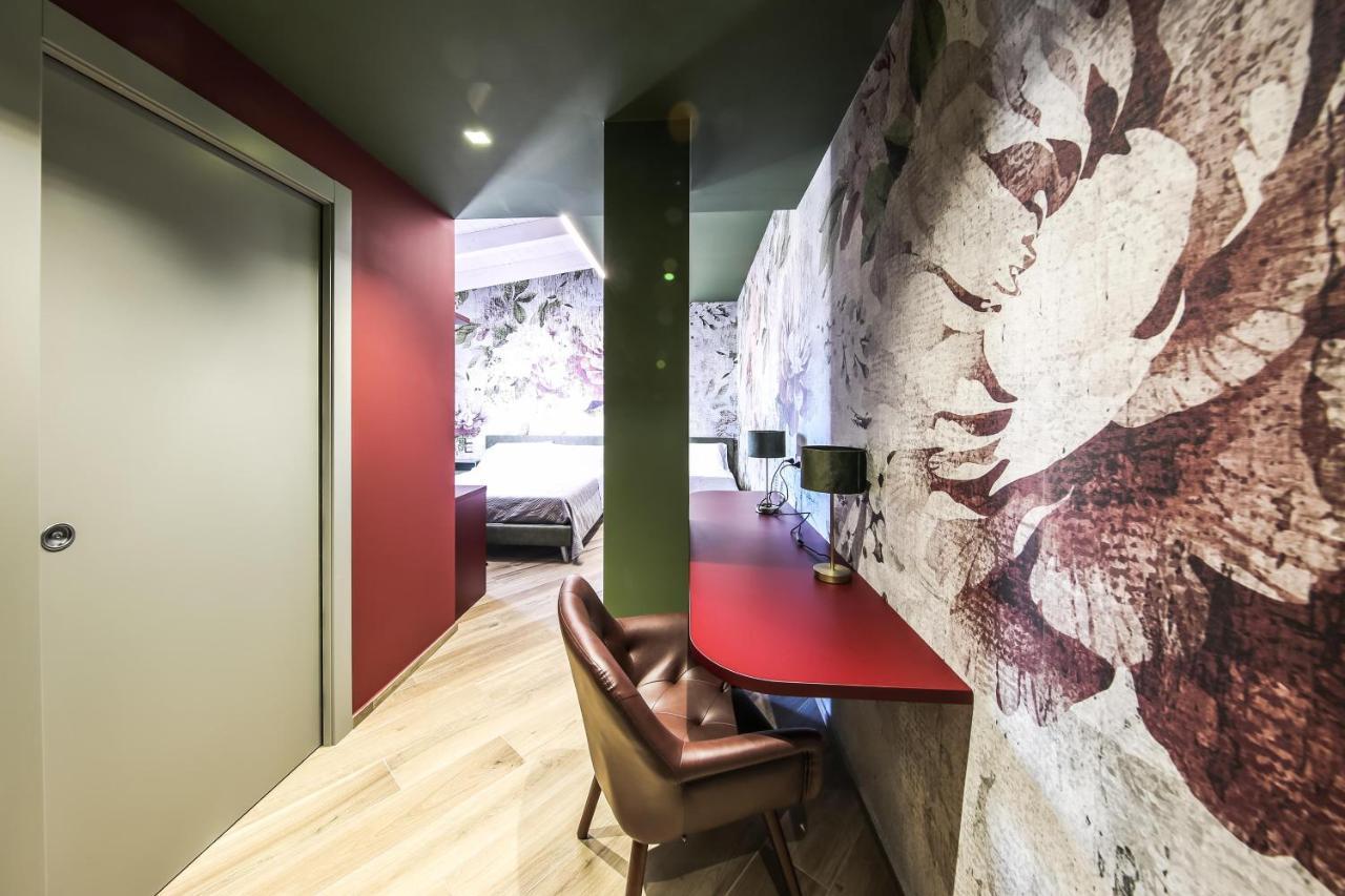 Vicolo Malavolta 7 Rooms And Suites Pedaso Luaran gambar