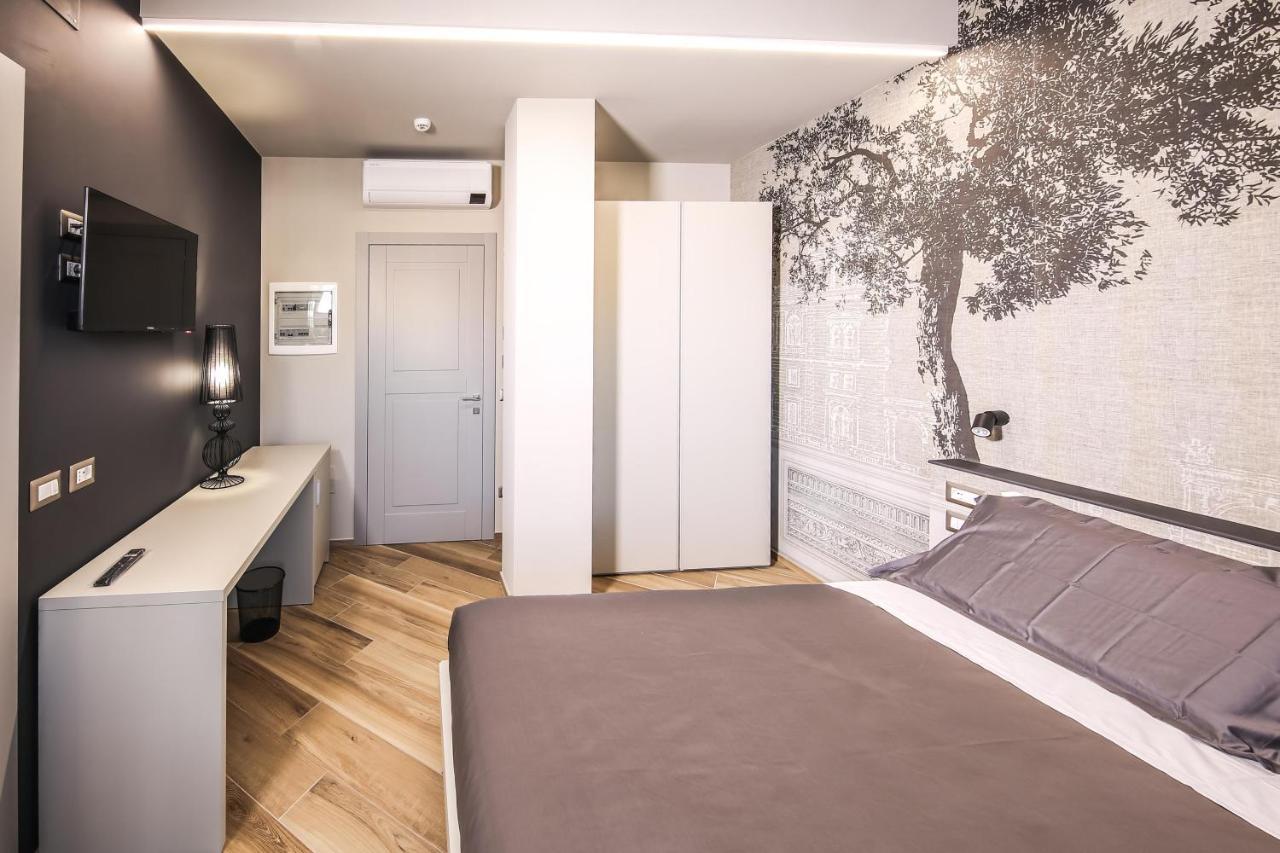 Vicolo Malavolta 7 Rooms And Suites Pedaso Luaran gambar