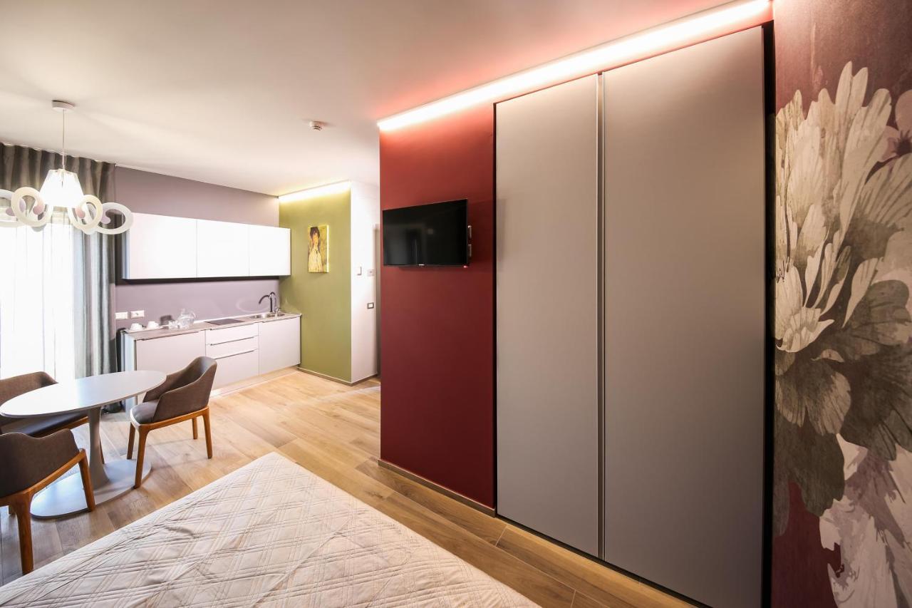 Vicolo Malavolta 7 Rooms And Suites Pedaso Luaran gambar